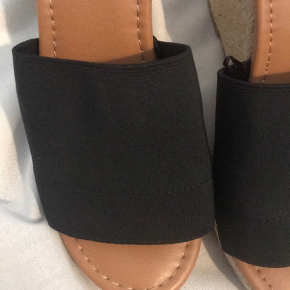 Express Slip On Wedges - Picture 4 of 4